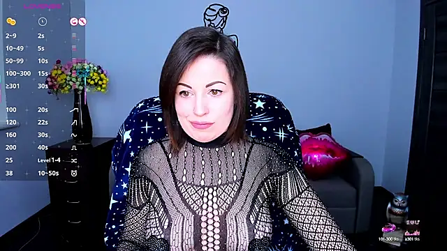 Emily Midlton online show from March 5, 2025, 9:37 pm