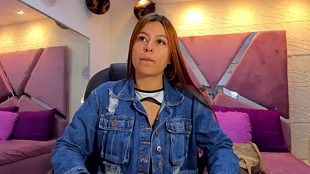 Charlotte Ice1 online show from November 13, 2025, 5:01 pm