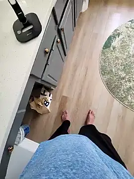 theclubist111 online show from February 10, 2025, 4:47 pm