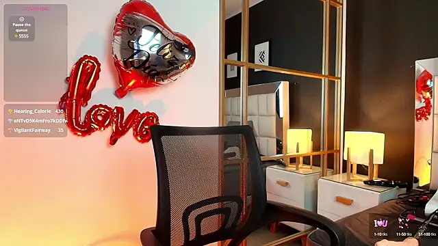 Snapshot of lisa_casper chatting on February 15, 2025, 10:10 pm lisa casper online show from February 15, 2025, 10:10 pm