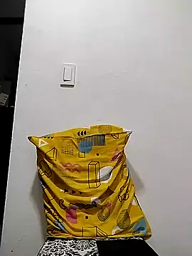 Demiansteven2 online show from January 4, 2025, 2:14 am