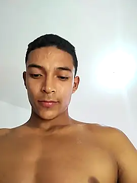 Snapshot of Demiansteven2 chatting on February 1, 2026, 6:39 pm Demiansteven2 online show from February 1, 2026, 6:39 pm