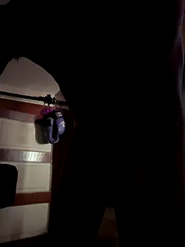 Snapshot of GersonGil1 chatting on October 22, 2025, 5:13 pm GersonGil1 online show from October 22, 2025, 5:13 pm