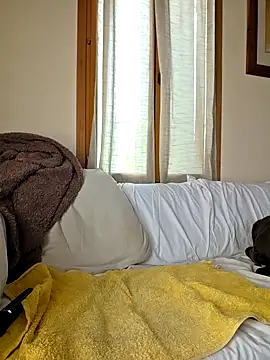 SpiceLea online show from October 19, 2025, 9:43 am