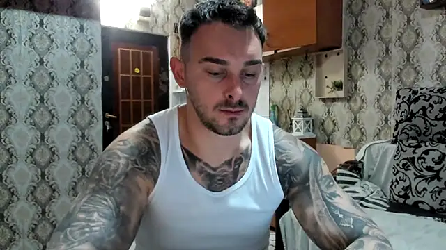 Snapshot of Jonmusclemaster chatting on December 16, 2025, 9:09 pm Jonmusclemaster online show from December 16, 2025, 9:09 pm