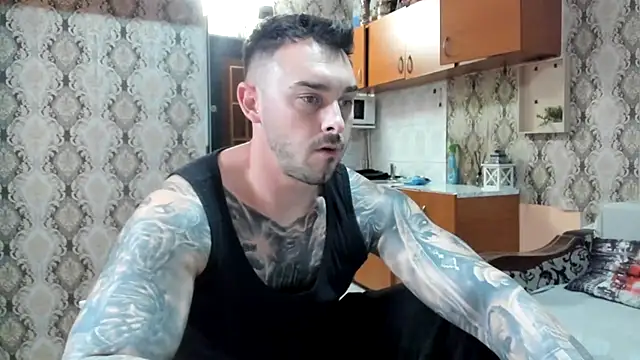 Snapshot of Jonmusclemaster chatting on December 21, 2025, 8:38 pm Jonmusclemaster online show from December 21, 2025, 8:38 pm