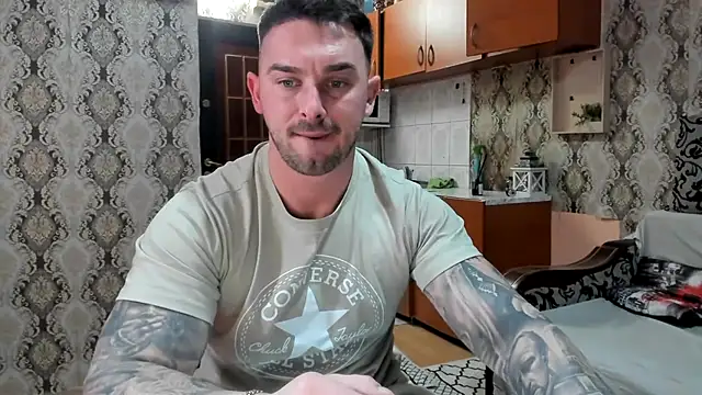 Snapshot of Jonmusclemaster chatting on January 14, 2026, 9:20 pm Jonmusclemaster online show from January 14, 2026, 9:20 pm