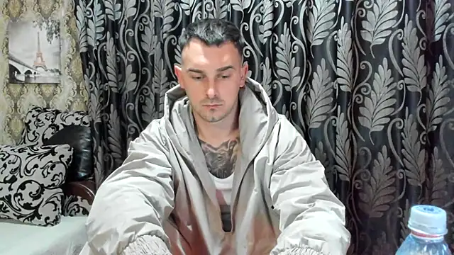 Snapshot of Jonmusclemaster chatting on March 20, 2026, 8:35 pm Jonmusclemaster online show from March 20, 2026, 8:35 pm