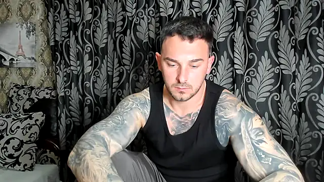 Snapshot of Jonmusclemaster chatting on March 28, 2026, 9:47 pm Jonmusclemaster online show from March 28, 2026, 9:47 pm
