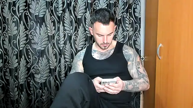 Snapshot of Jonmusclemaster chatting on April 10, 2026, 7:51 pm Jonmusclemaster online show from April 10, 2026, 7:51 pm
