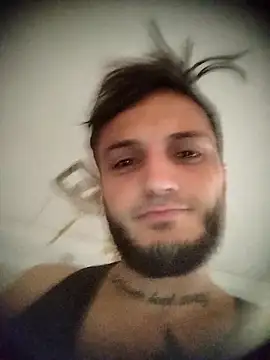 Snapshot of GrooD96 chatting on December 18, 2025, 4:29 am GrooD96 online show from December 18, 2025, 4:29 am