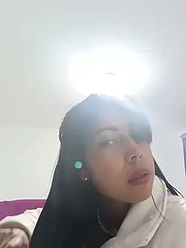 Snapshot of _andrea30 chatting on June 1, 2026, 11:23 am andrea30 online show from June 1, 2026, 11:23 am