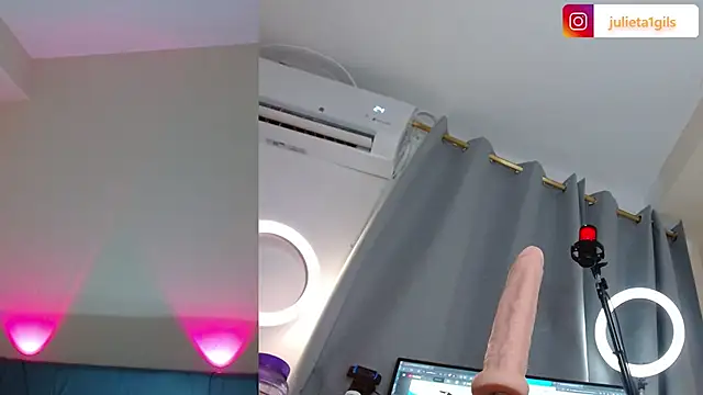 Snapshot of Juliet_dolce chatting on November 29, 2025, 9:29 pm Juliet dolce online show from November 29, 2025, 9:29 pm