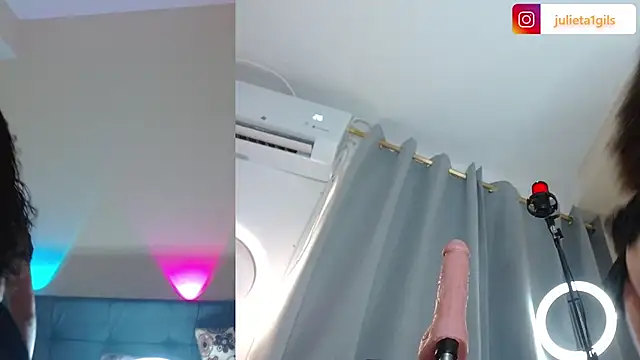 Snapshot of Juliet_dolce chatting on December 4, 2025, 9:34 pm Juliet dolce online show from December 4, 2025, 9:34 pm