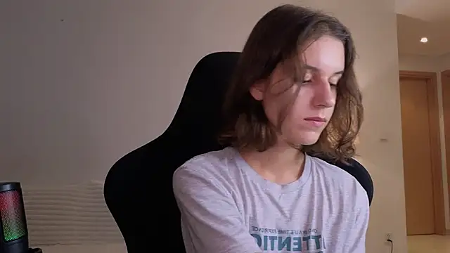 Snapshot of VanessaBayer2 chatting on December 6, 2024, 9:57 pm VanessaBayer2 online show from December 6, 2024, 9:57 pm