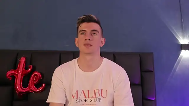 MikaelSlow online show from February 13, 2026, 4:30 am