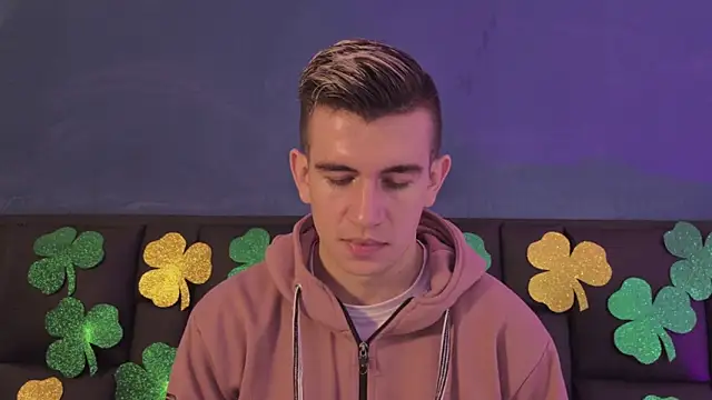 MikaelSlow online show from March 18, 2026, 3:53 am