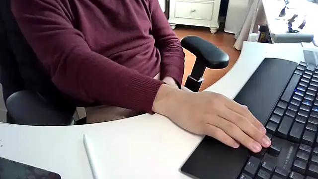 Snapshot of big-pig chatting on February 2, 2026, 2:10 am big-pig online show from February 2, 2026, 2:10 am