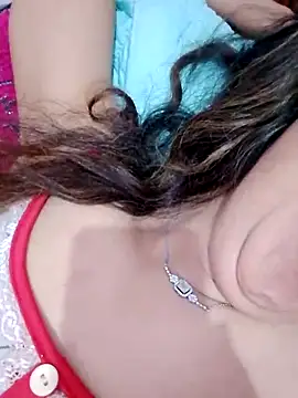 Snapshot of Fatina111 chatting on November 12, 2025, 3:07 am Fatina111 online show from November 12, 2025, 3:07 am