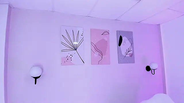 GENNESIS LOVE online show from December 18, 2024, 7:47 am