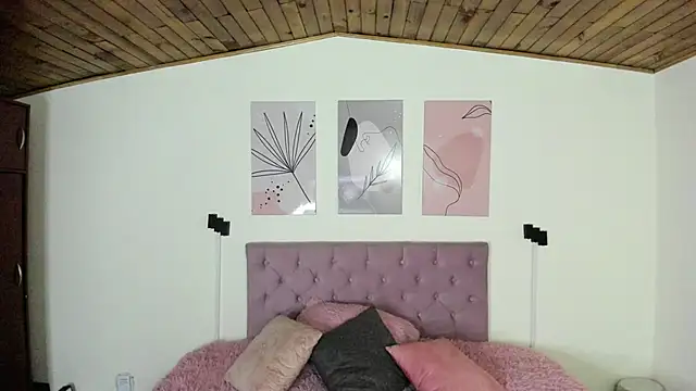 GENNESIS LOVE online show from February 11, 2025, 2:46 am