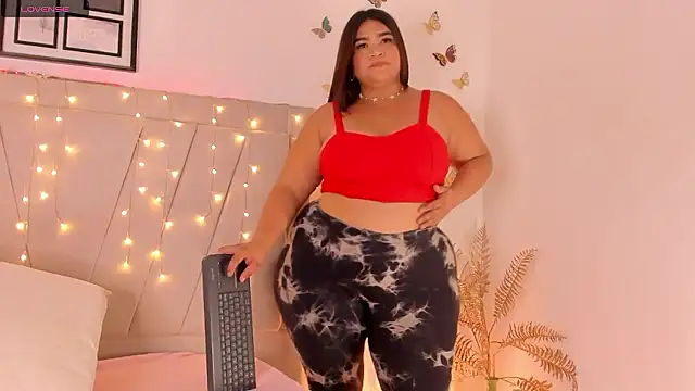 Snapshot of sienna_marie chatting on December 3, 2024, 10:18 pm sienna marie online show from December 3, 2024, 10:18 pm