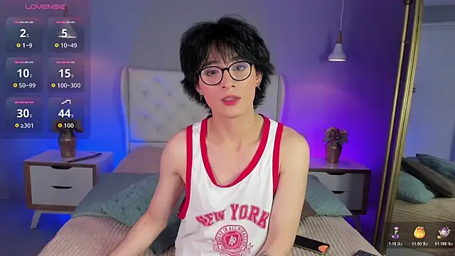 Snapshot of cherryy_boy chatting on October 27, 2025, 8:35 pm cherryy boy online show from October 27, 2025, 8:35 pm