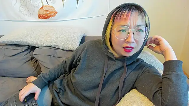 luxgray online show from January 30, 2025, 9:58 pm