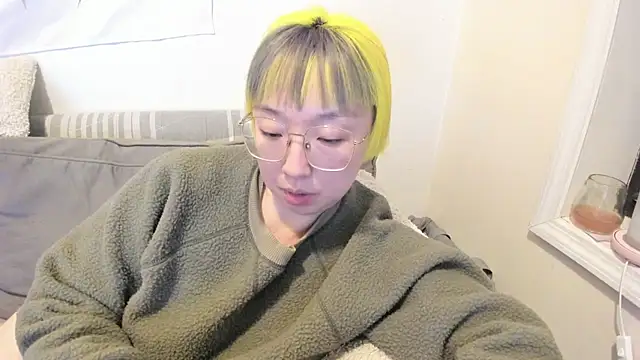 Snapshot of luxgray chatting on March 2, 2026, 11:44 pm luxgray online show from March 2, 2026, 11:44 pm