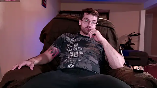 Snapshot of JayXCee_Official chatting on January 12, 2026, 12:27 am JayXCee Official online show from January 12, 2026, 12:27 am