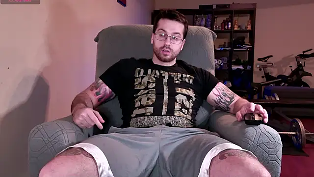 Snapshot of JayXCee_Official chatting on January 13, 2026, 1:33 am JayXCee Official online show from January 13, 2026, 1:33 am