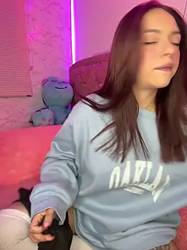 Snapshot of YovngBaby chatting on January 14, 2026, 4:51 am YovngBaby online show from January 14, 2026, 4:51 am