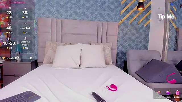 NiiaMoore online show from October 16, 2025, 6:53 pm