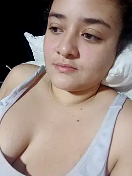 Snapshot of Liancy chatting on November 2, 2025, 6:54 pm Liancy online show from November 2, 2025, 6:54 pm