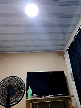 Snapshot of Liancy chatting on February 11, 2026, 2:27 am Liancy online show from February 11, 2026, 2:27 am