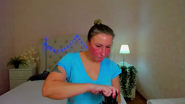 HotLiss online show from January 26, 2025, 6:07 am