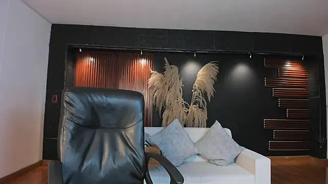 IsabellaaJoness online show from March 13, 2026, 11:28 am