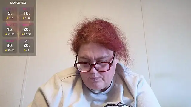 EmberCum online show from February 6, 2025, 4:58 pm