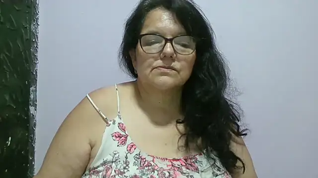 kassandra02 online show from May 17, 2026, 2:31 am