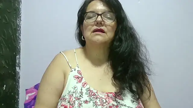 kassandra02 online show from May 18, 2026, 2:51 am