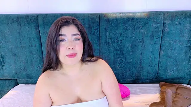 Snapshot of AgathaLynx chatting on February 9, 2026, 10:41 am AgathaLynx online show from February 9, 2026, 10:41 am