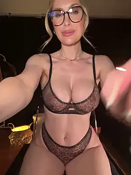 Snapshot of Lena_Blom chatting on January 17, 2025, 1:03 pm Lena Blom online show from January 17, 2025, 1:03 pm