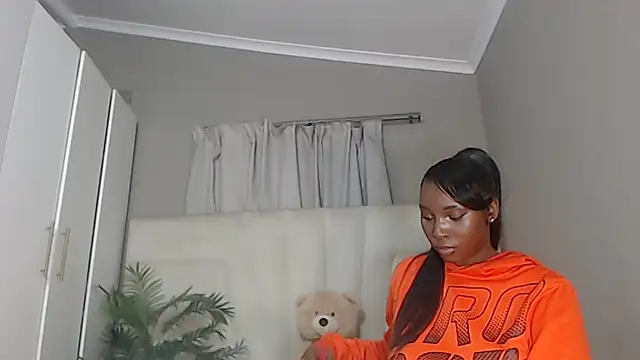 Snapshot of naughtyblackdolie chatting on February 19, 2026, 3:02 am naughtyblackdolie online show from February 19, 2026, 3:02 am