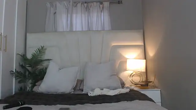 Snapshot of naughtyblackdolie chatting on June 26, 2026, 12:31 pm naughtyblackdolie online show from June 26, 2026, 12:31 pm