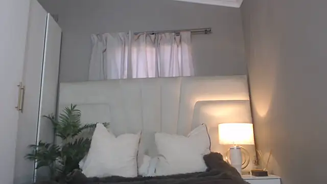 Snapshot of naughtyblackdolie chatting on July 3, 2026, 9:37 am naughtyblackdolie online show from July 3, 2026, 9:37 am