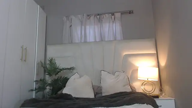 Snapshot of naughtyblackdolie chatting on July 28, 2026, 12:48 pm naughtyblackdolie online show from July 28, 2026, 12:48 pm