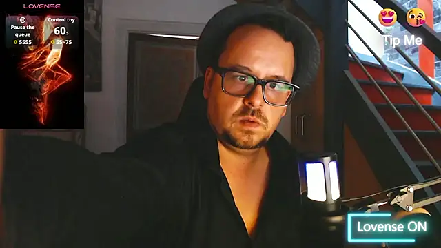 Snapshot of punky233 chatting on September 15, 2025, 2:06 pm punky233 online show from September 15, 2025, 2:06 pm