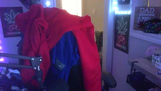 Snapshot of GeneralXMillyX chatting on November 9, 2025, 3:43 pm GeneralXMillyX online show from November 9, 2025, 3:43 pm