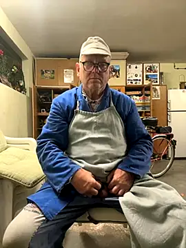 oldgayman online show from September 17, 2025, 5:36 pm