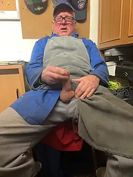 oldgayman online show from November 13, 2025, 5:39 am